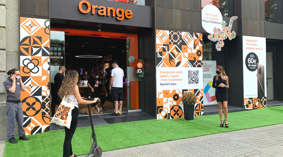 Inauguración Orange Tienda Barcelona Agencia Eventos Trade Marketing03